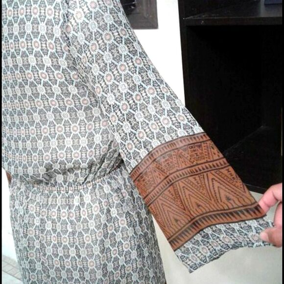 Everly Boho Gypsy Green & Brown 3/4 Sleeve Flowy Chic Mini Dress - Picture 6 of 9